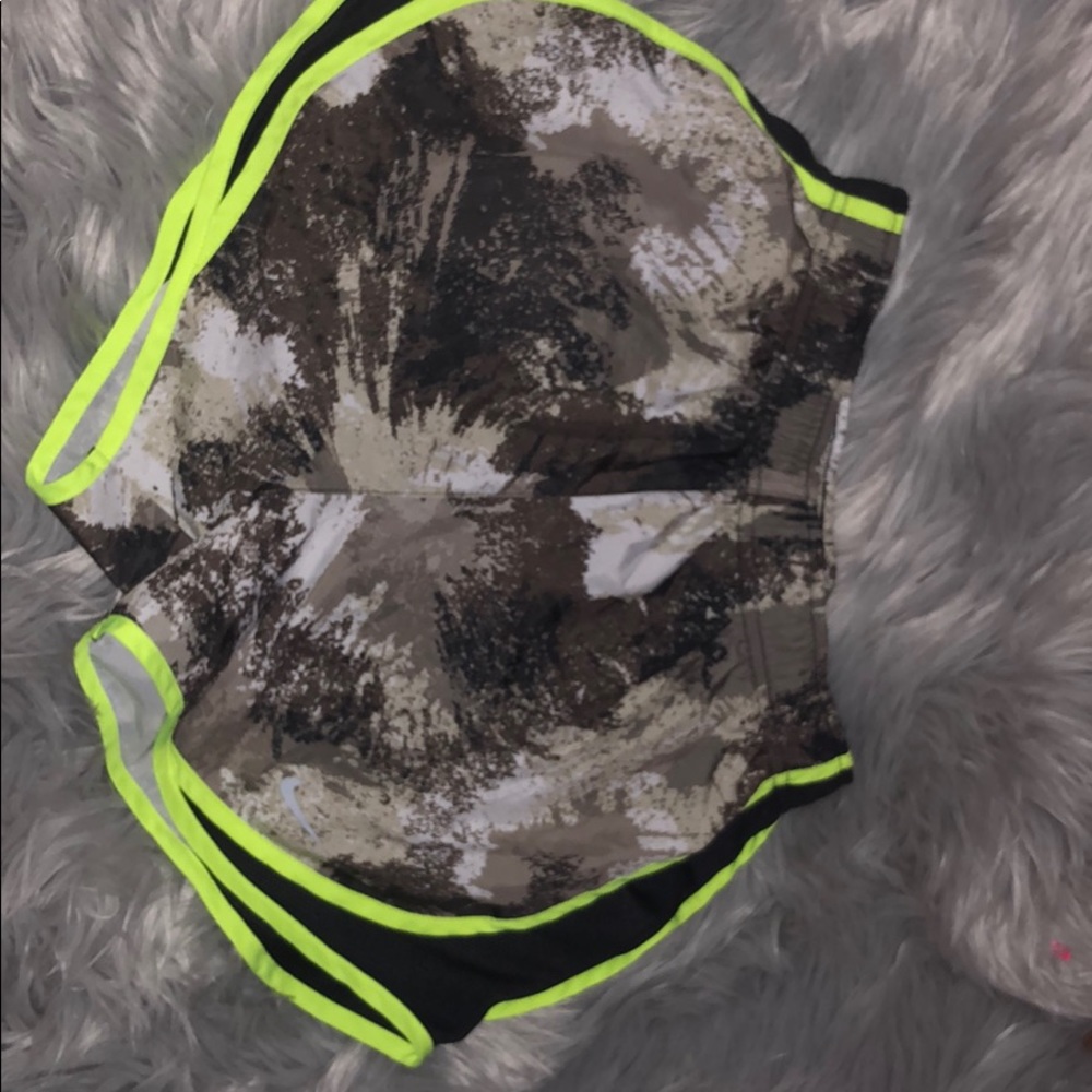 NIKE RUNNING SHORTS